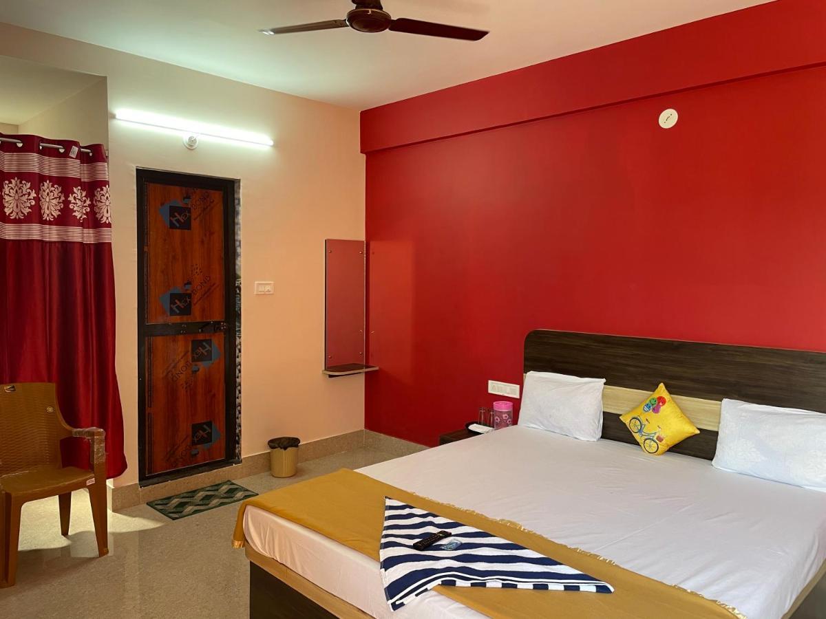 פורי Radhika Beach Resort- Vidi Group מראה חיצוני תמונה